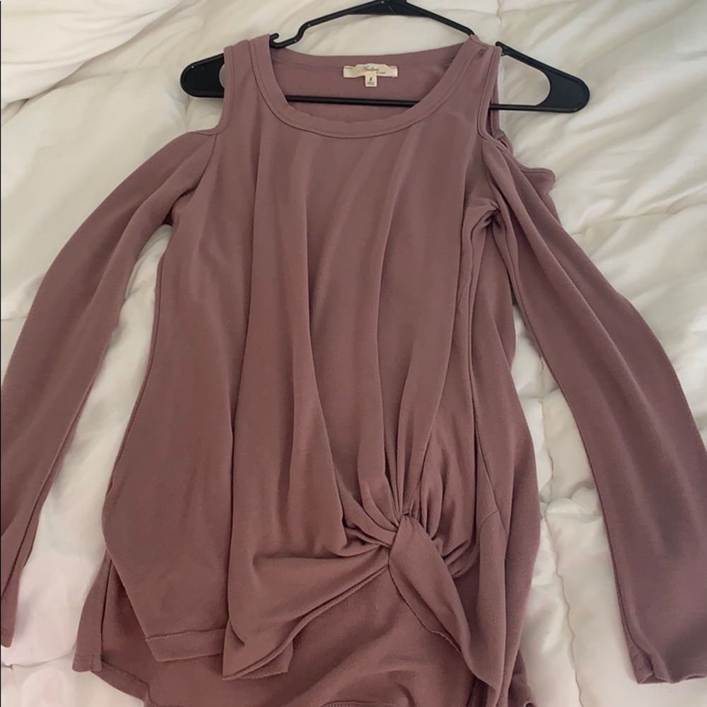 cut out shoulders sweater